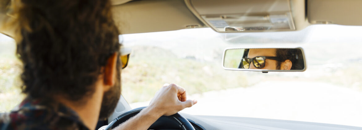 Rearview Mirror Dash Cams vs Standard Dash Cams