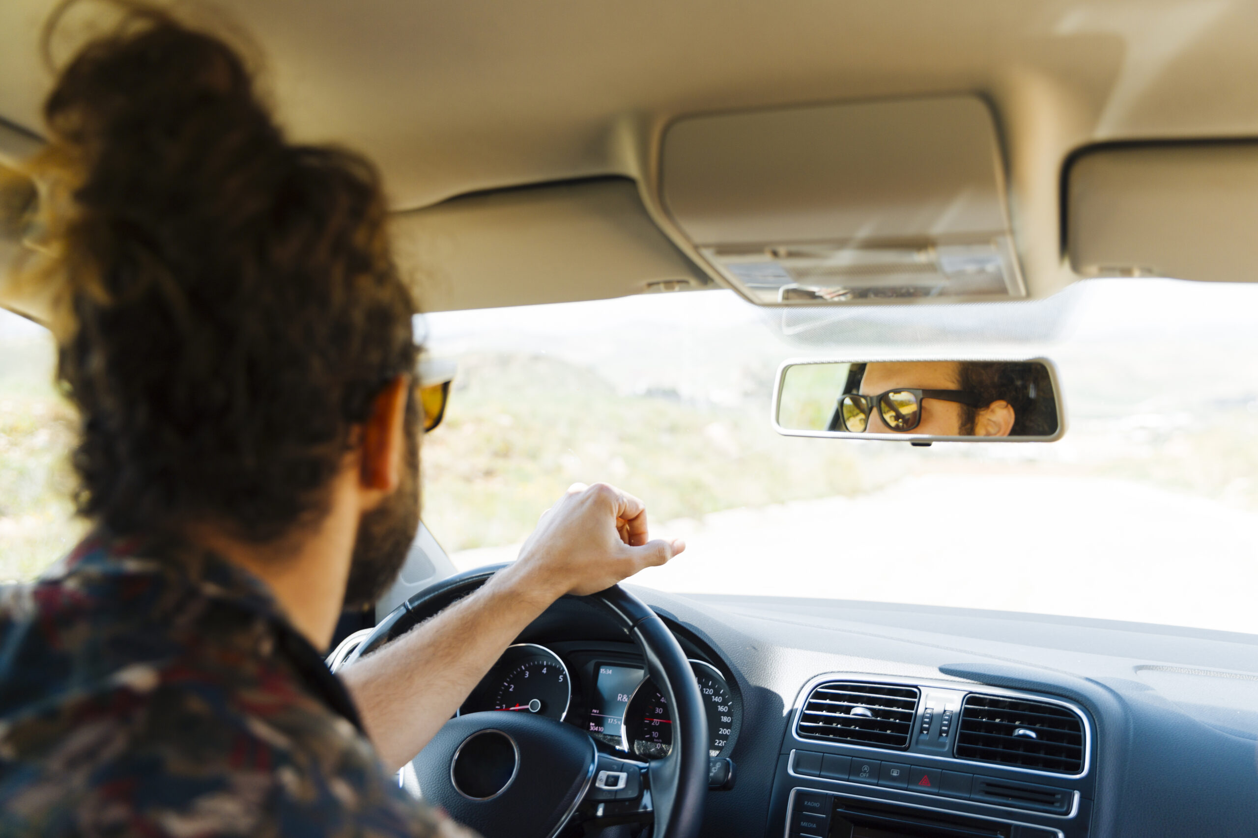 Rearview Mirror Dash Cams vs Standard Dash Cams